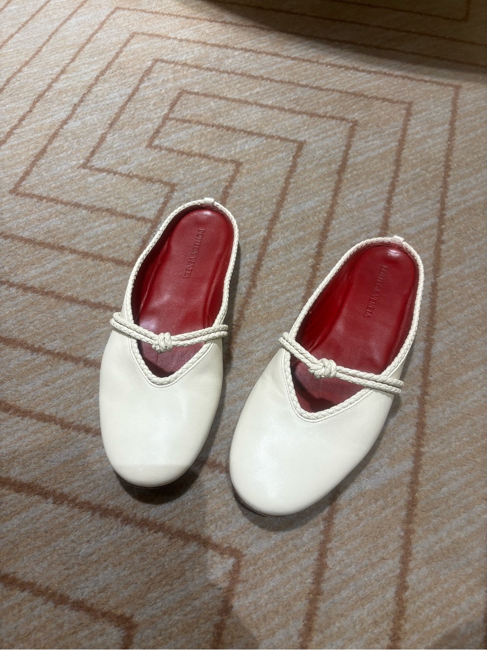 Bottega Veneta Rosa Ivory Leather Slip-On Mules with Rope Accent and Red Insole